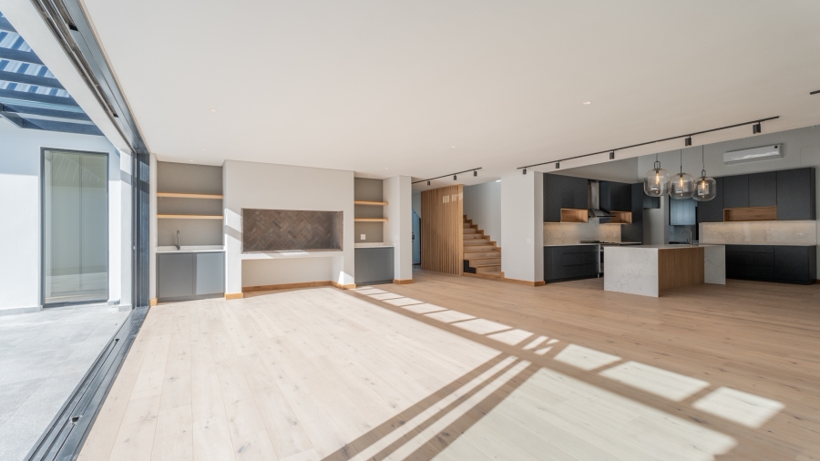 6 Bedroom Property for Sale in Val De Vie Estate Western Cape